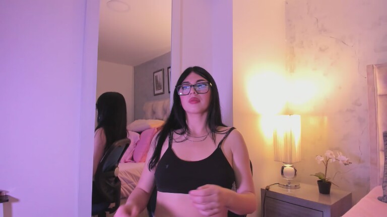 IsabellaaRossi's Streamate show and profile