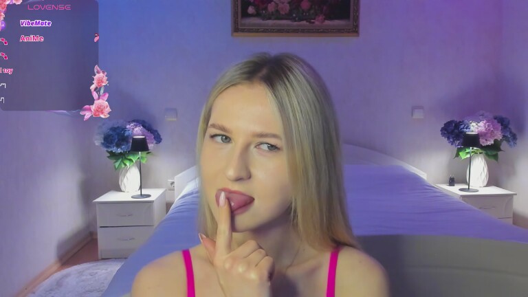 Julie_Blaze's Streamate show and profile