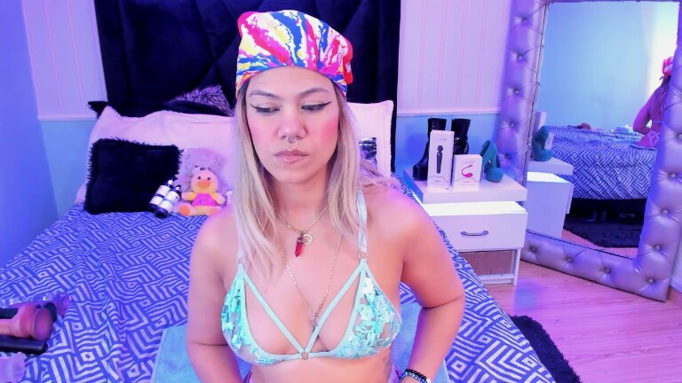 AngelinaDustin's Streamate show and profile