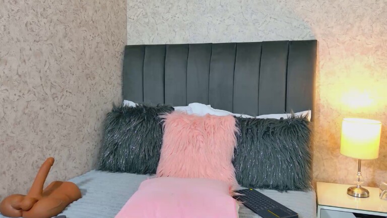 MadisonWilde's Streamate show and profile