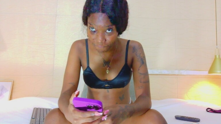 Slimchocobar28's Streamate show and profile