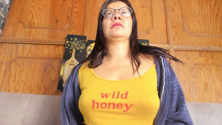 sofihotvc's Streamate show and profile