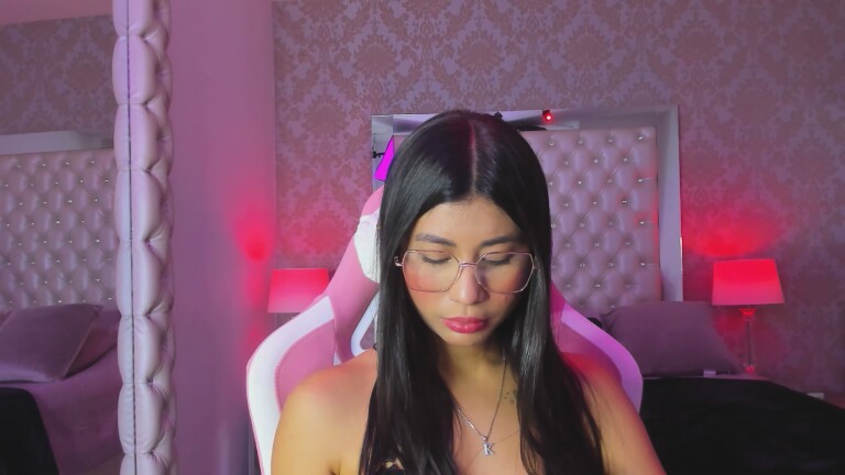 LylaKarl's Streamate show and profile