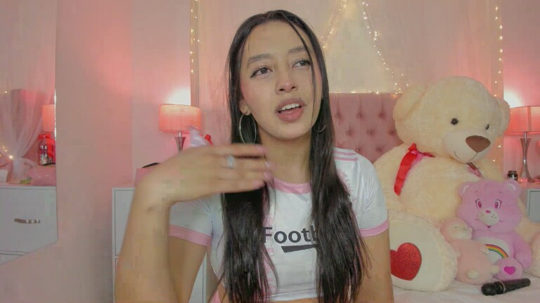 AlexandraWinterr's Streamate show and profile