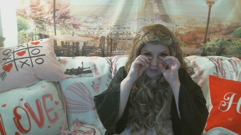 lovehollyann's Streamate show and profile