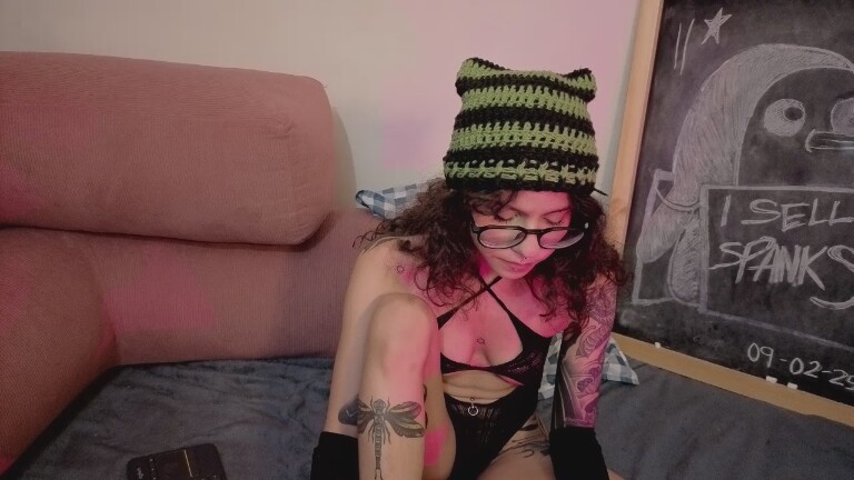 Gaia33's Streamate show and profile