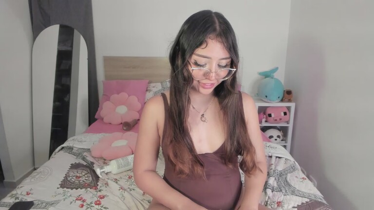 EmyGom3zz's Streamate show and profile