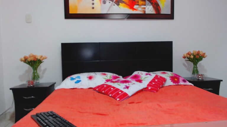 Milenka_Cox's Streamate show and profile