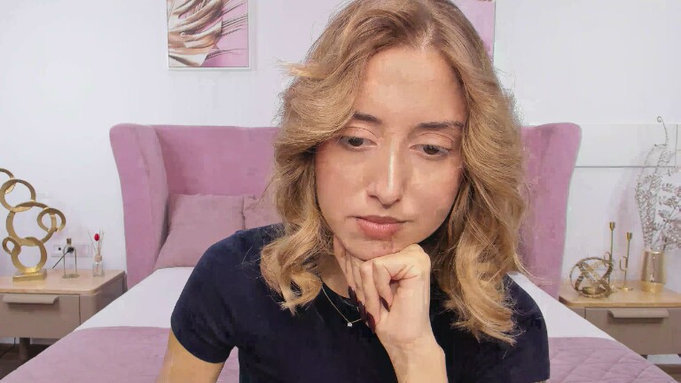 ChloeMatis's Streamate show and profile