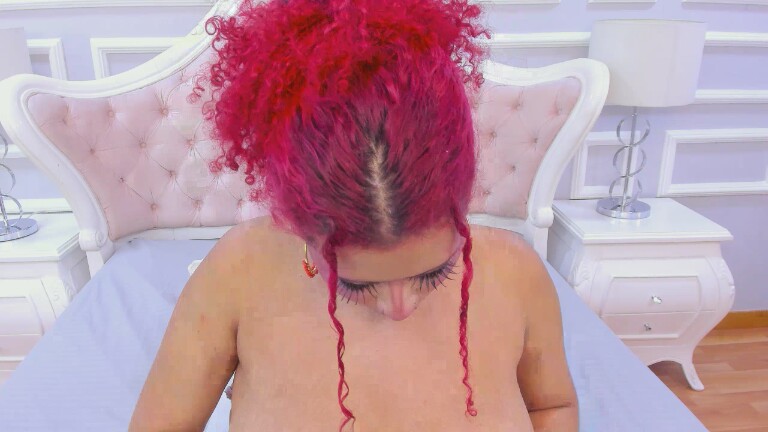 IdunBrunette's Streamate show and profile