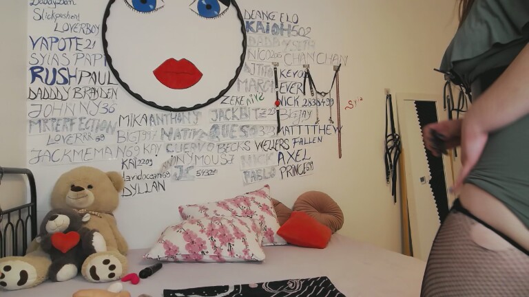 SYIA's Streamate show and profile