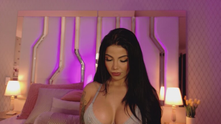 LucyHills39's Streamate show and profile