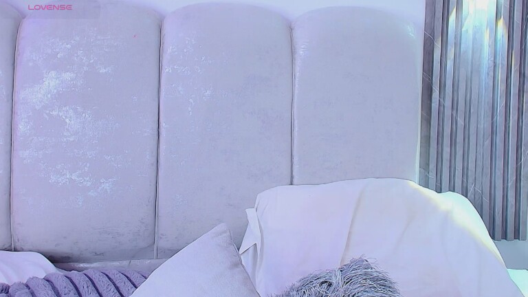 tianadubois's Streamate show and profile