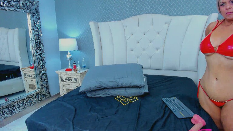 KateNoir's Streamate show and profile