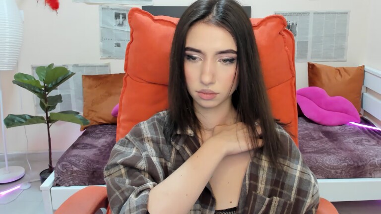 SarahTray's Streamate show and profile