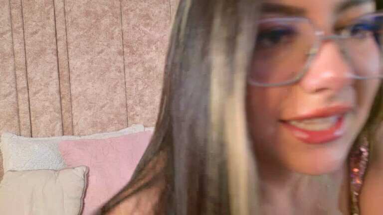 IsaRose's Streamate show and profile