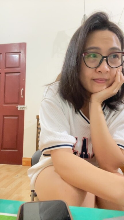 MiaTrang's Streamate show and profile