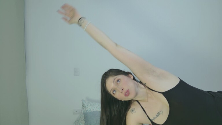 EmmaShaykk's Streamate show and profile
