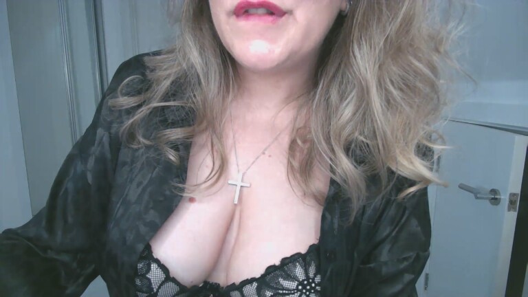 LadybirdXoX's Streamate show and profile