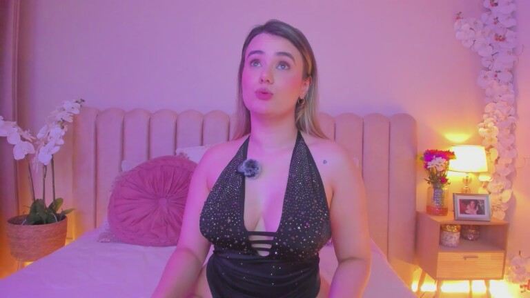 SelenaMontreall's Streamate show and profile