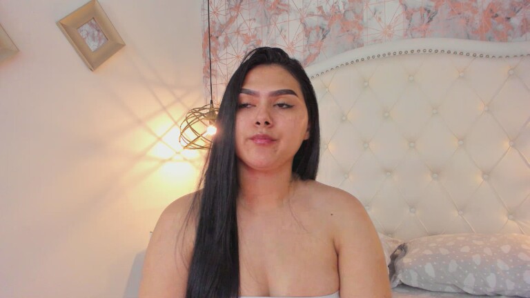 SaharaLyn's Streamate show and profile