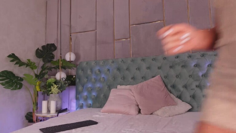 LolaCrave's Streamate show and profile