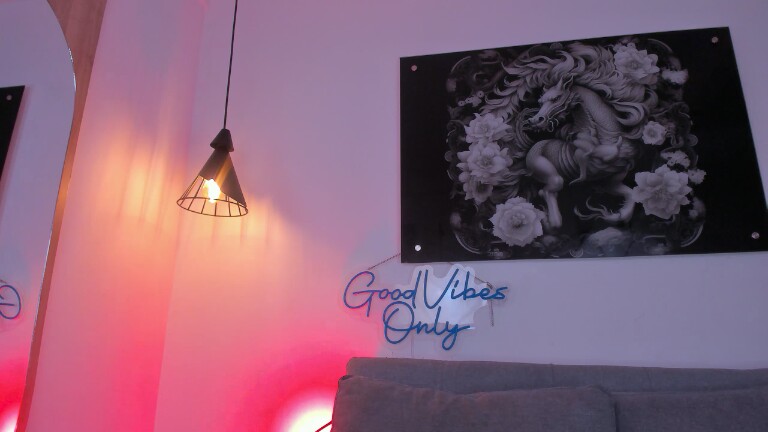 MacarenaEscobar27's Streamate show and profile