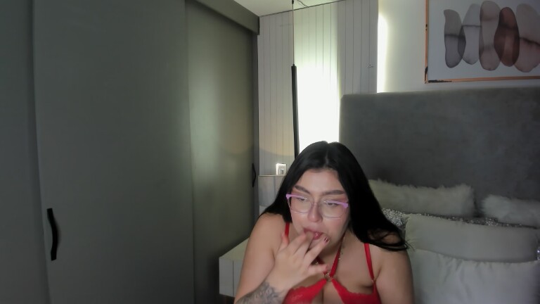Violeta_Maddox's Streamate show and profile