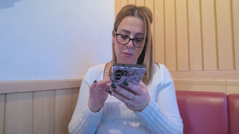 Honeybum88's Streamate show and profile