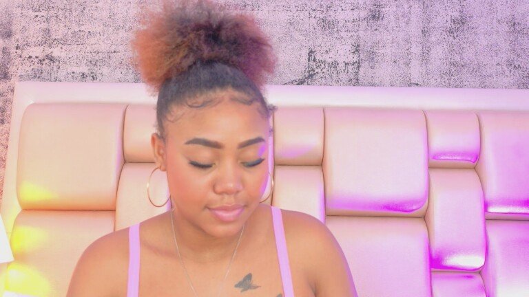 AngelaRobert's Streamate show and profile