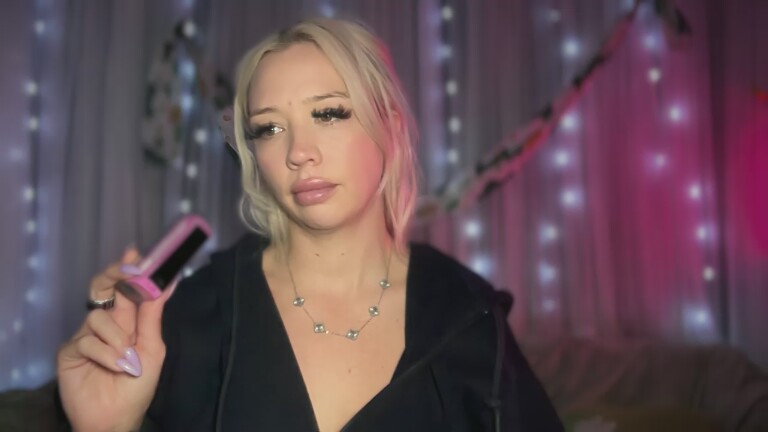 Sabrina_xx's Streamate show and profile