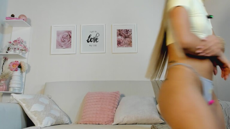 Mia_rosee's Streamate show and profile