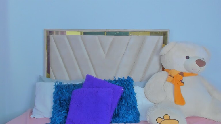 Nahomy_vatch's Streamate show and profile