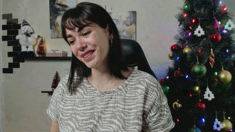 GlamNova's Streamate show and profile