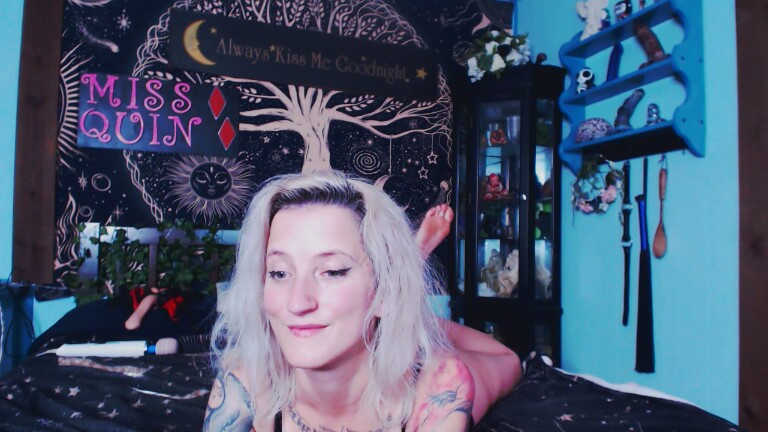 MissQuinCam's Streamate show and profile
