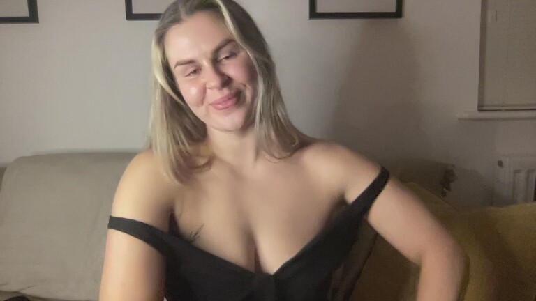 ClaraXVale's Streamate show and profile