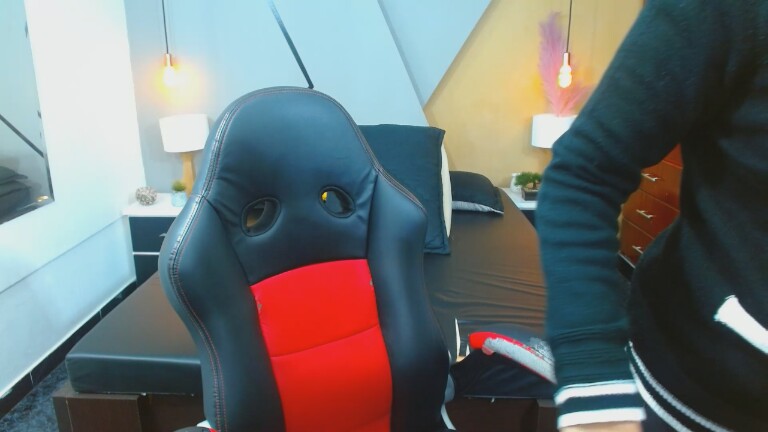 ConieMoss's Streamate show and profile