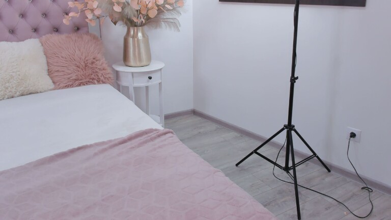 MochiiMia's Streamate show and profile