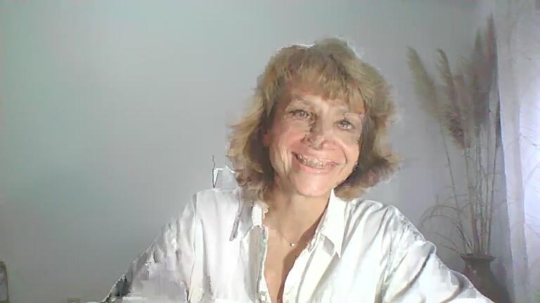 SimplyEnchanting's Streamate show and profile