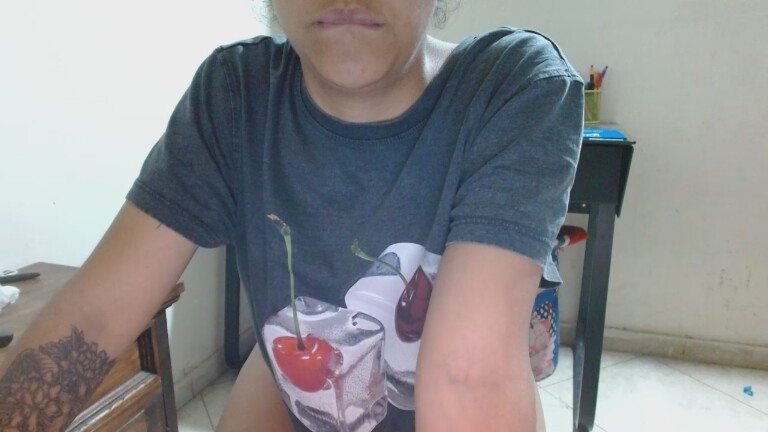 Lolaa888's Streamate show and profile