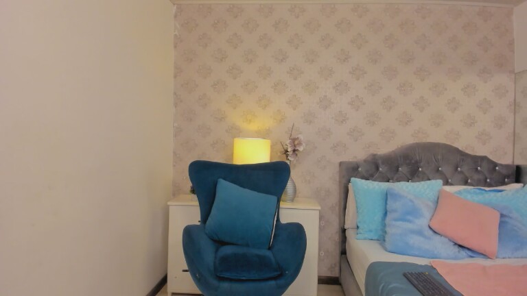 GingerKors's Streamate show and profile