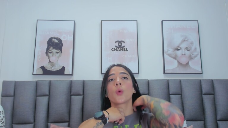 AmberrGreey's Streamate show and profile