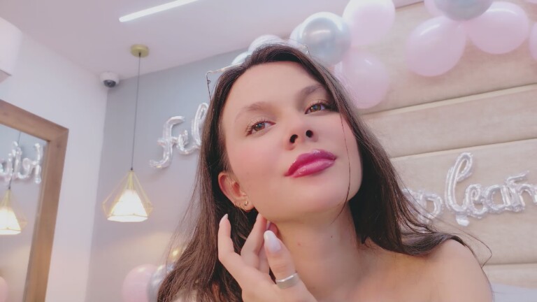 RubyyScarlett's Streamate show and profile