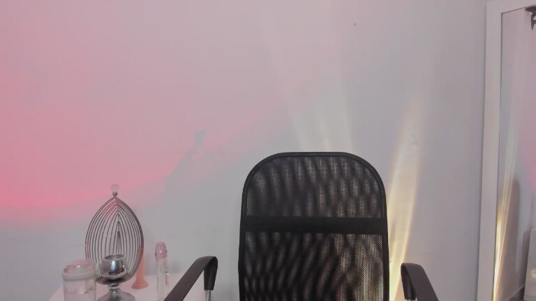 RebecaSnow19's Streamate show and profile