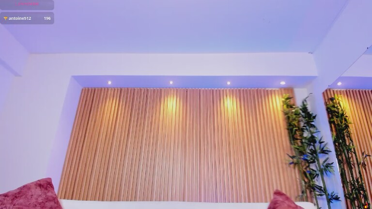 charlotteewhitee's Streamate show and profile