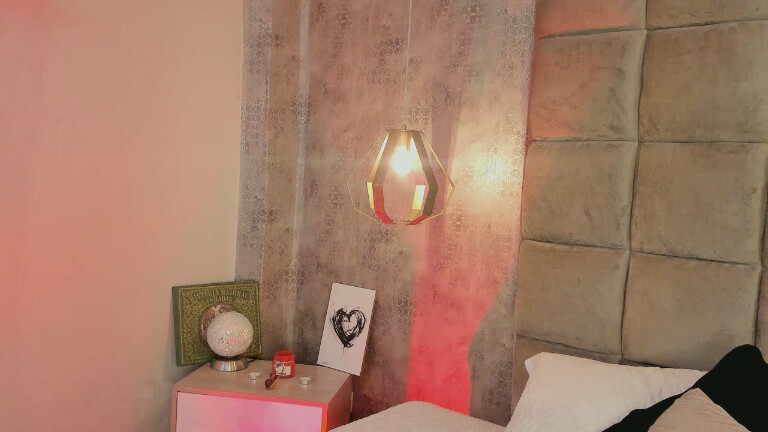 Ginebra_Belucci's Streamate show and profile