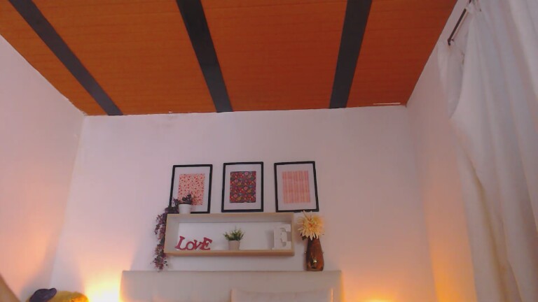 EmilyPricee's Streamate show and profile