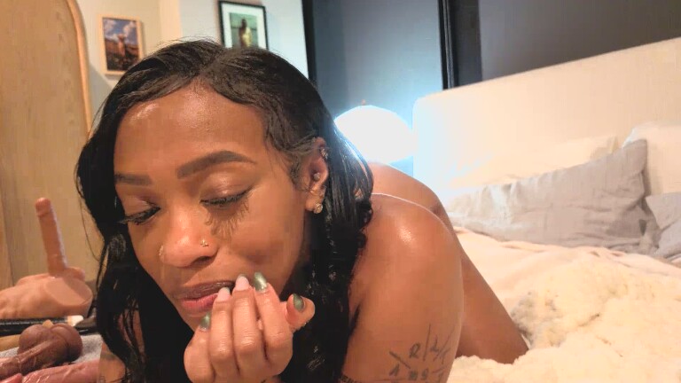 imanibabyXO's Streamate show and profile