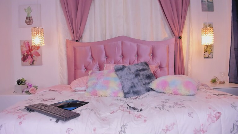 MarianBlazee's Streamate show and profile