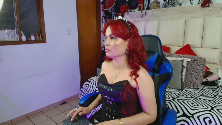 MoiraDevil's Streamate show and profile